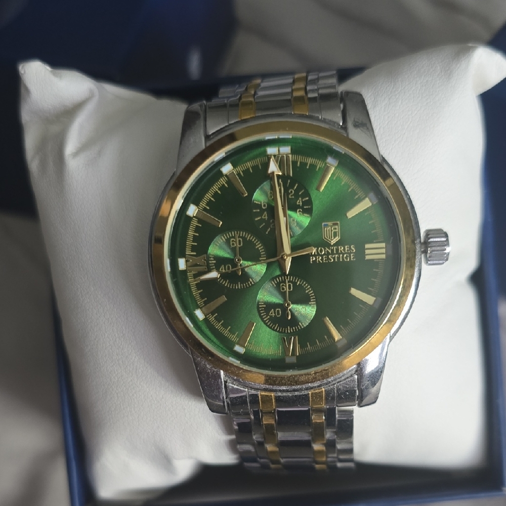 Montres Prestige Camden x Invicta 41mm Green and Gold Men's Watch - Picture 3 of 4
